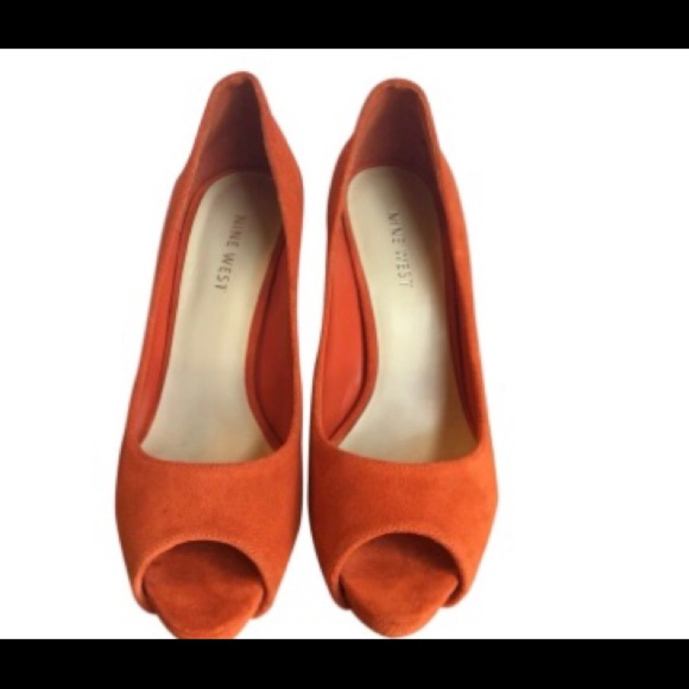 ♥️Nine West Peep Toe Heels♥️